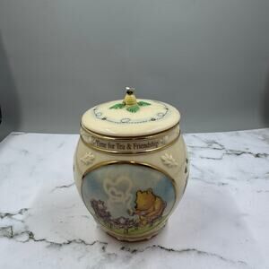 Winnie the pooh Classic porcelain time for tea and friendship music box